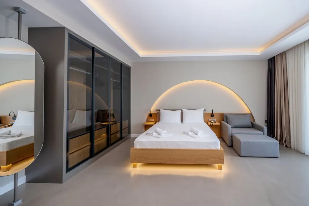 Deluxe Oda, 1 Büyük (Queen) Boy Yatak ve Çekyat, Deniz Manzaralı