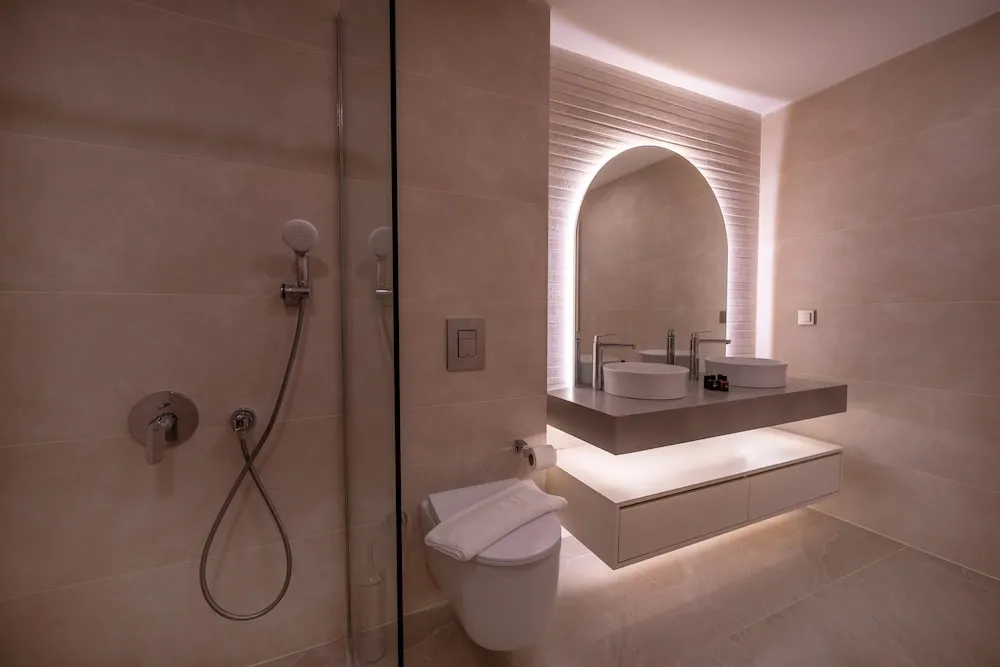 Deluxe Oda, 1 Büyük (Queen) Boy Yatak ve Çekyat, Deniz Manzaralı