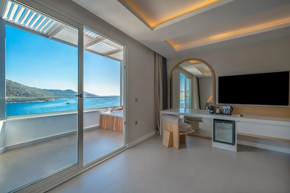 Deluxe Oda, 1 Büyük (Queen) Boy Yatak ve Çekyat, Deniz Manzaralı