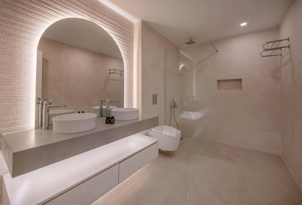 Deluxe Oda, 1 Büyük (Queen) Boy Yatak ve Çekyat, Deniz Manzaralı