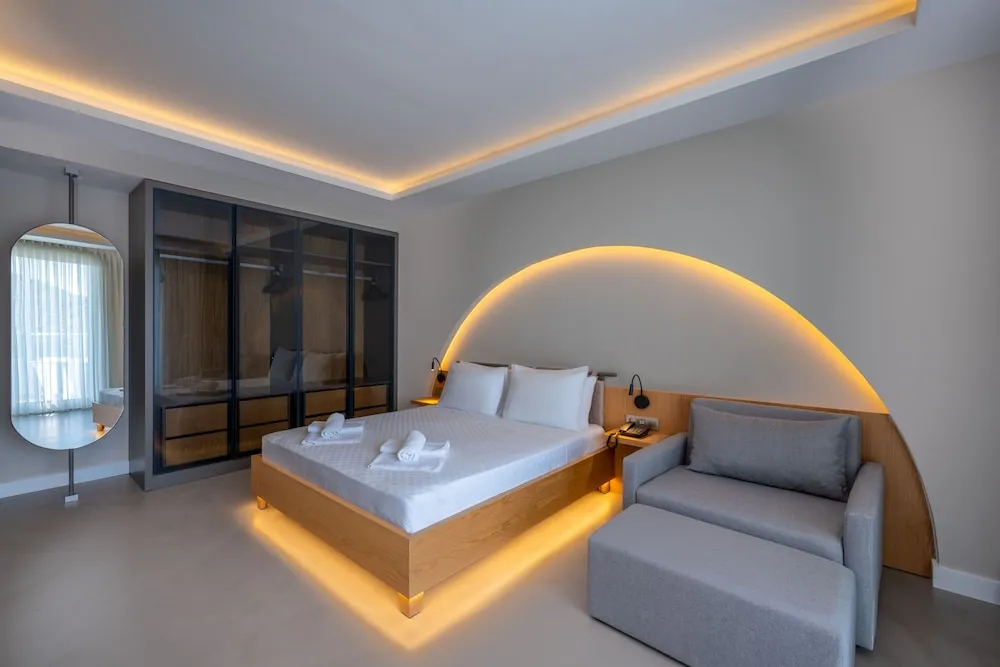 Deluxe Oda, 1 Büyük (Queen) Boy Yatak ve Çekyat, Deniz Manzaralı