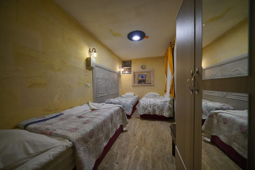 Standard Üç Kişilik Oda