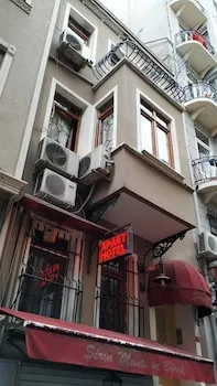 Ezra Suites