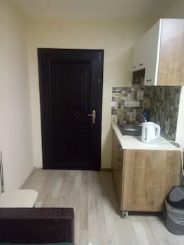 Ezra Suites