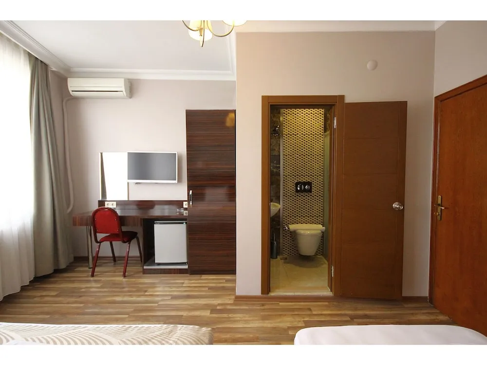 Economy Üç Kişilik Oda