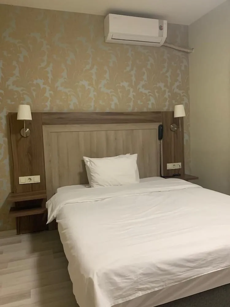 Economy Tek Büyük Yataklı Oda