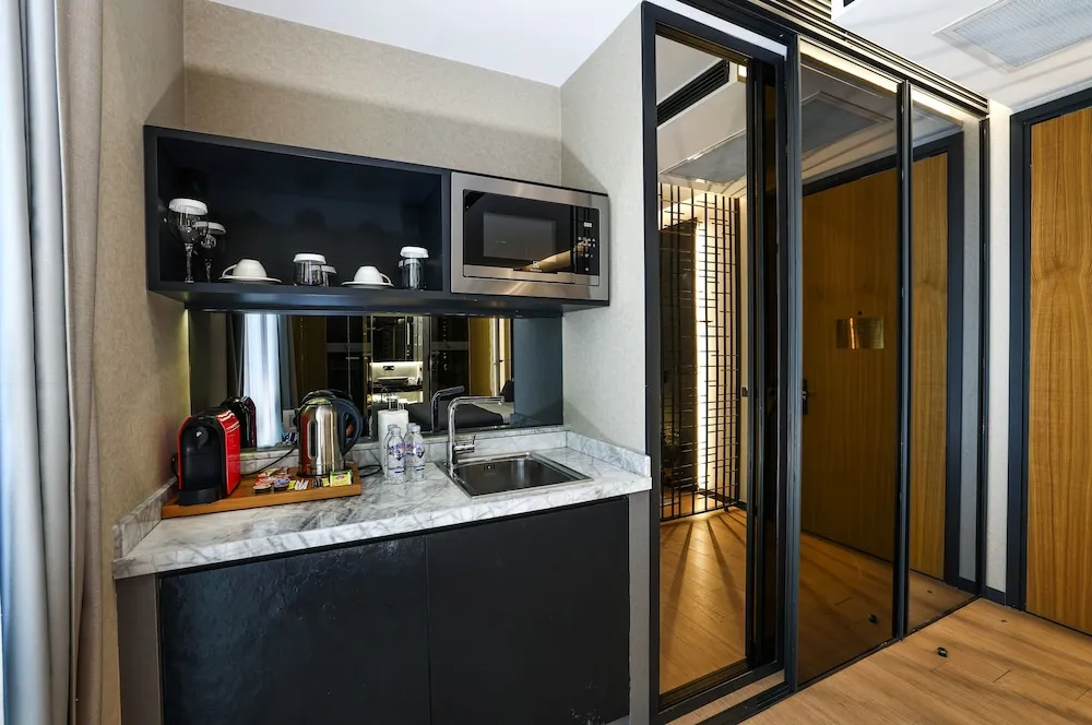 Suite Room