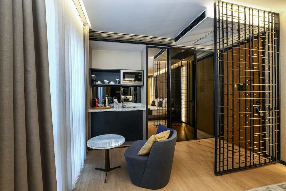 Suite Room