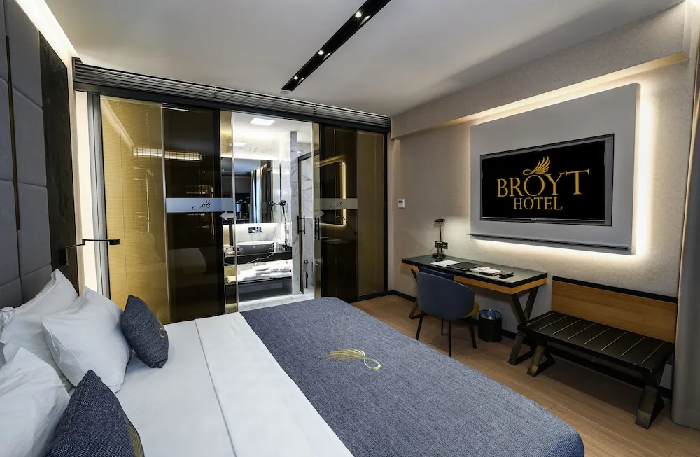 Suite Room