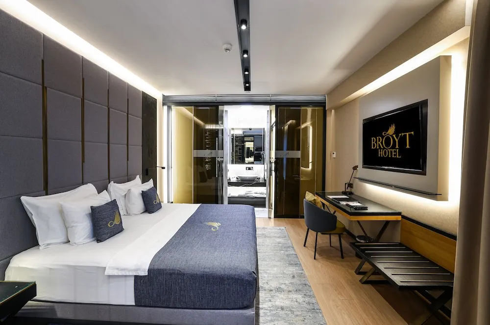Suite Room