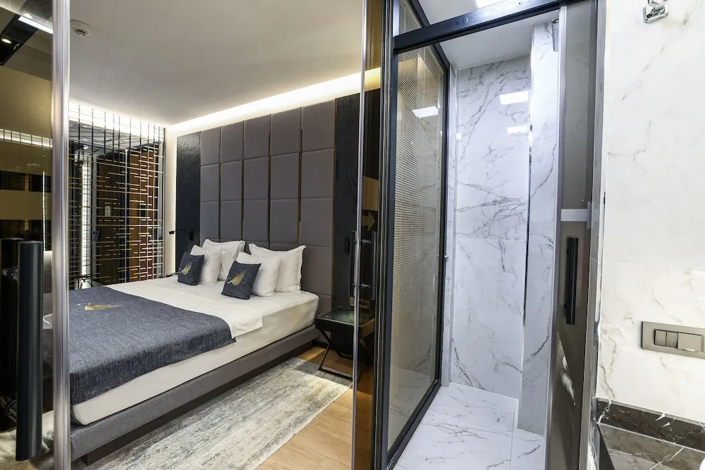 Suite Room
