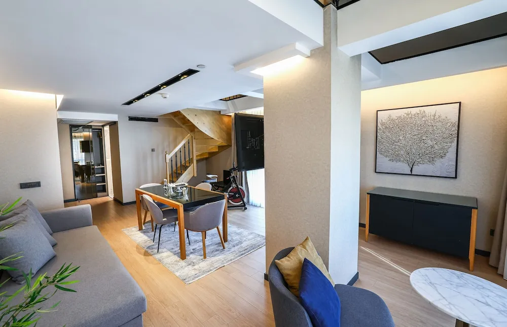 Superior Penthouse Room