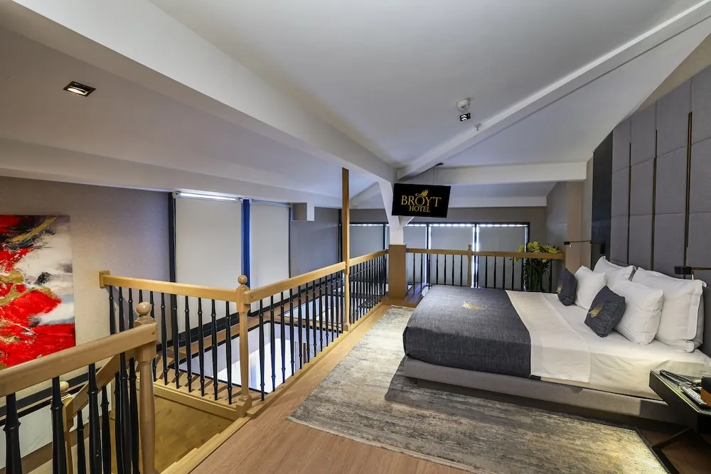 Superior Penthouse Room