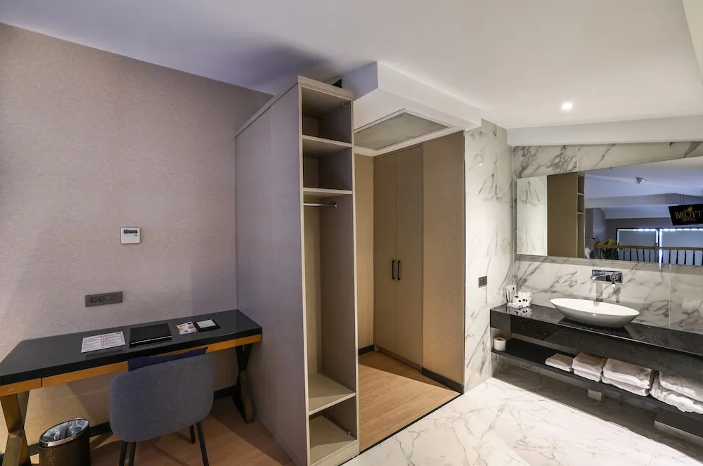 Superior Penthouse Room