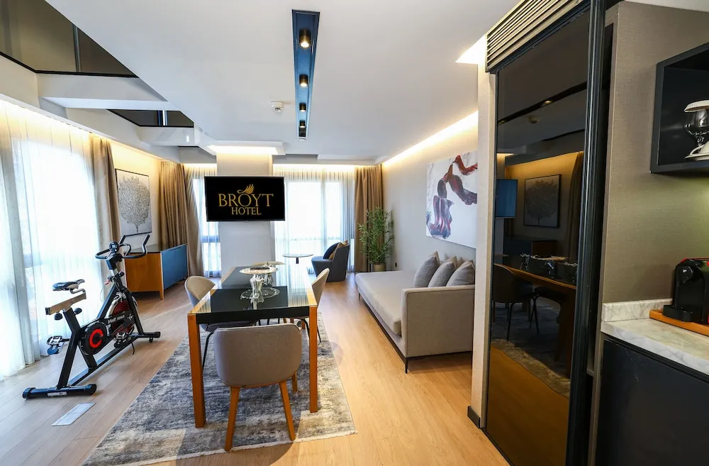 Superior Penthouse Room