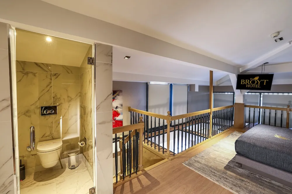 Superior Penthouse Room