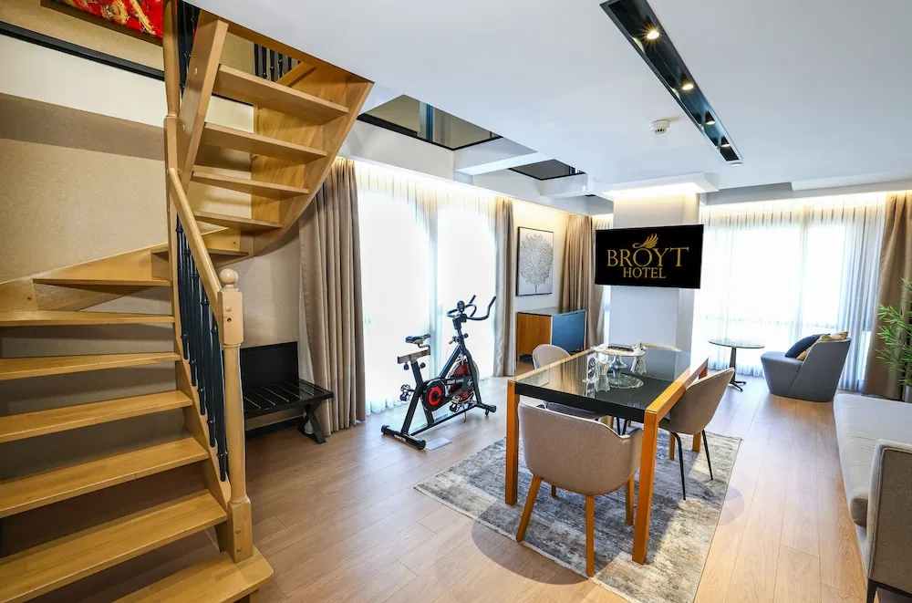 Superior Penthouse Room