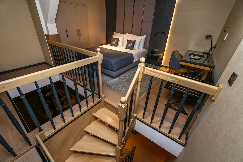 Penthouse Room
