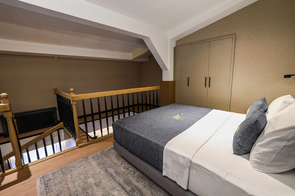 Penthouse Room