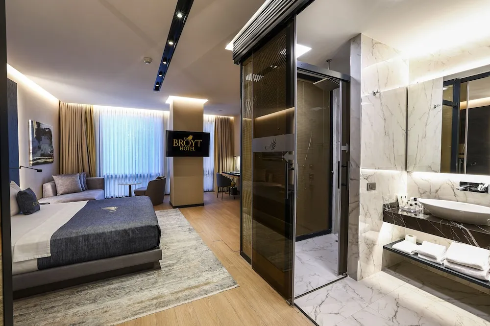 Superior Suite Room