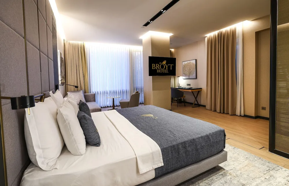 Superior Suite Room