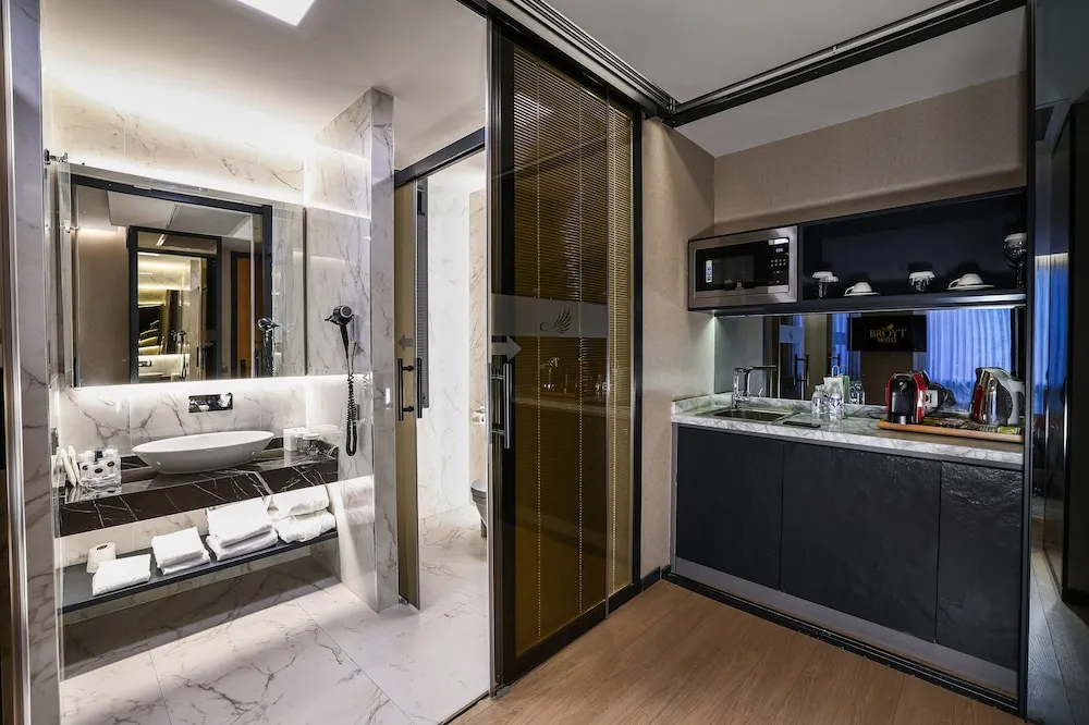 Superior Suite Room