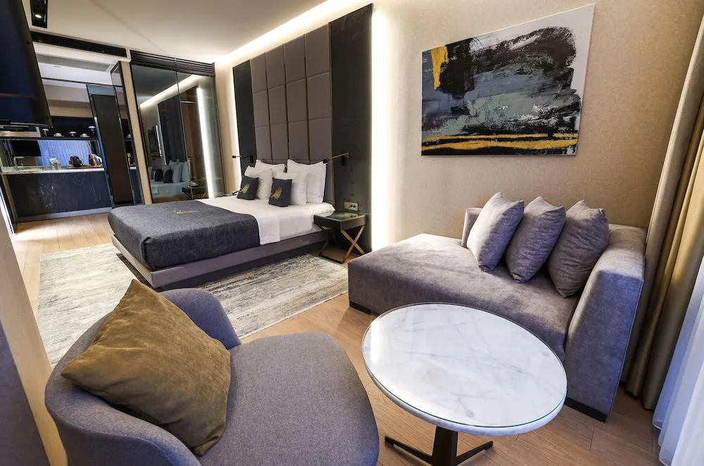 Superior Suite Room