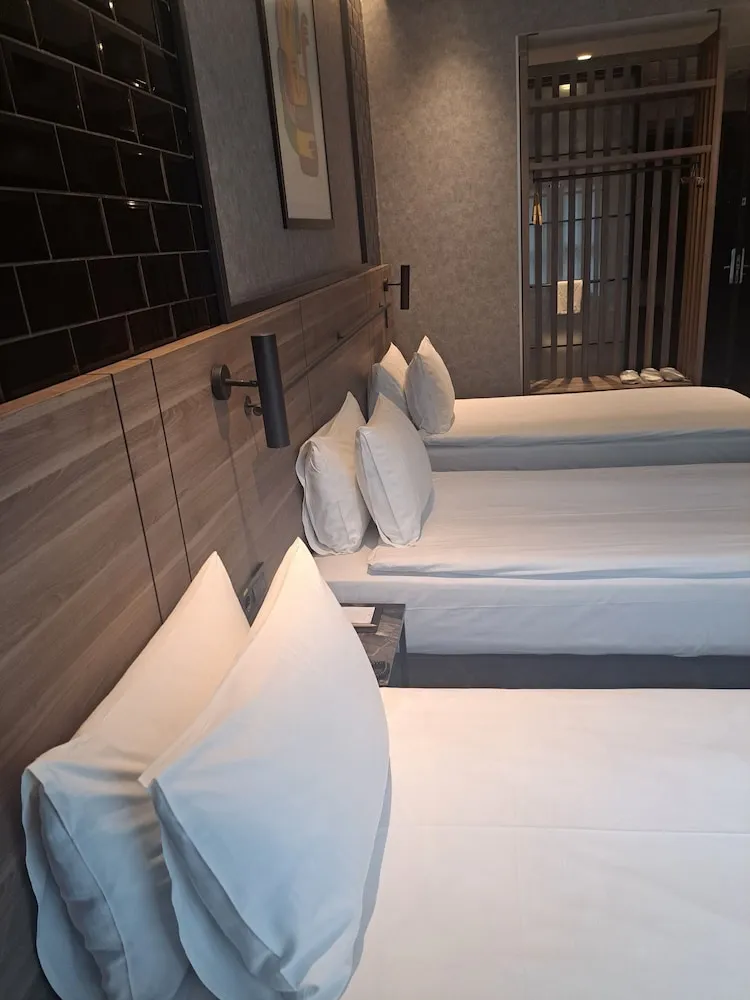 Deluxe Üç Kişilik Oda