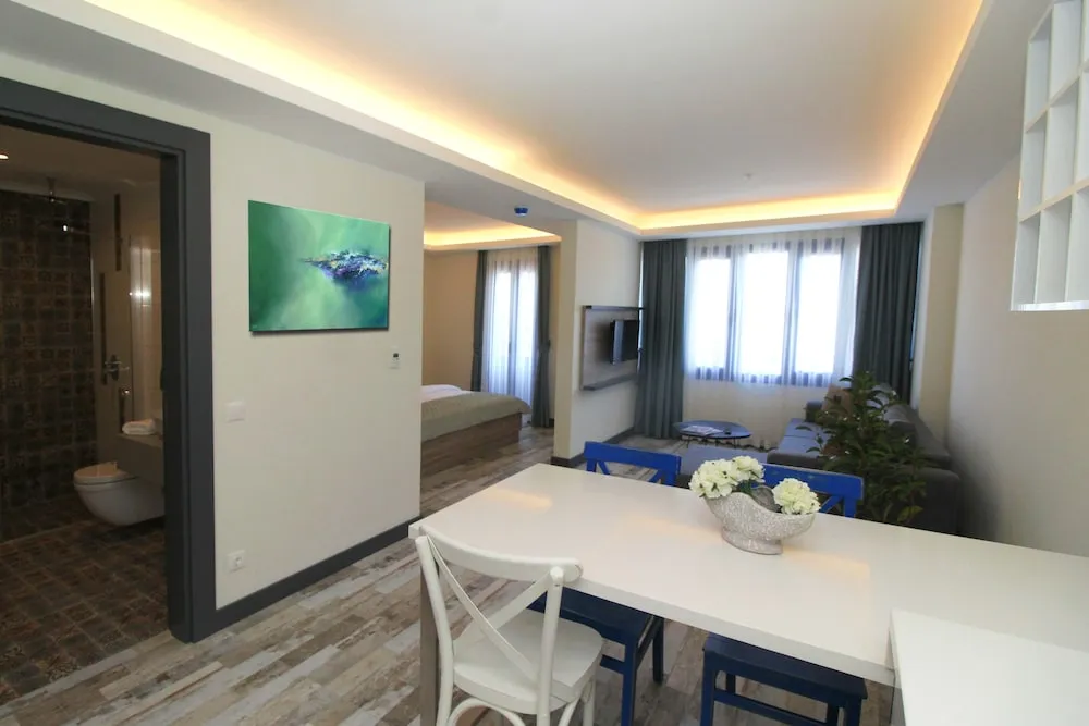 Superior Oda (4 Adults)