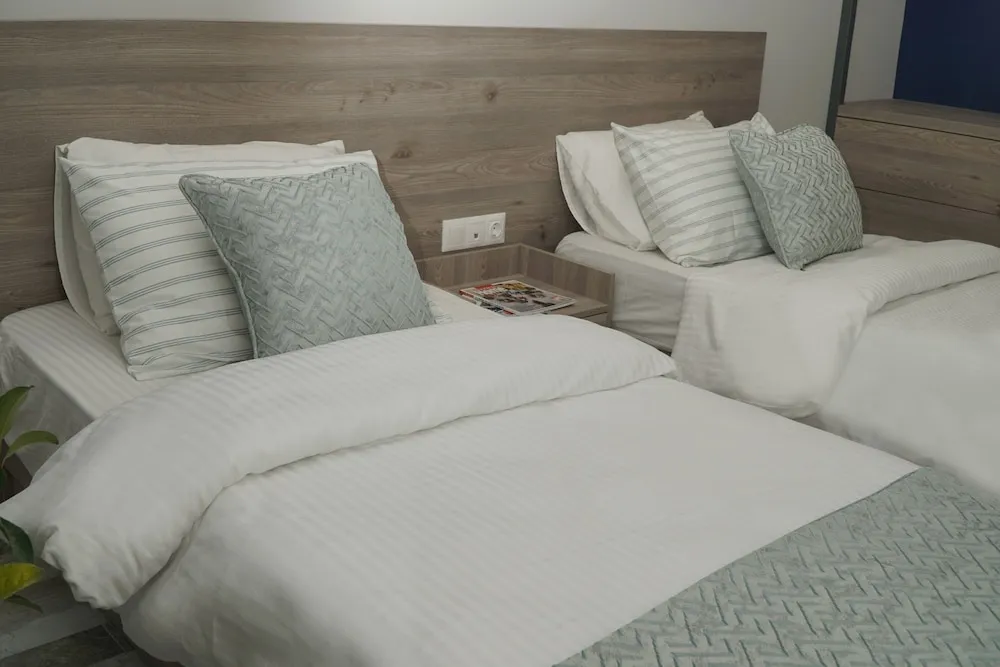 Economy Tek Büyük veya İki Ayrı Yataklı Oda, Penceresiz