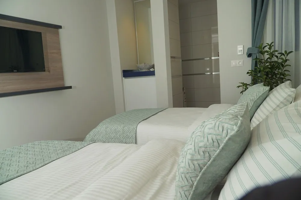 Economy Tek Büyük veya İki Ayrı Yataklı Oda, Penceresiz