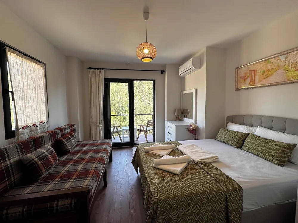 Family Villa, 2 Yatak Odası, Mutfak, Bahçeli