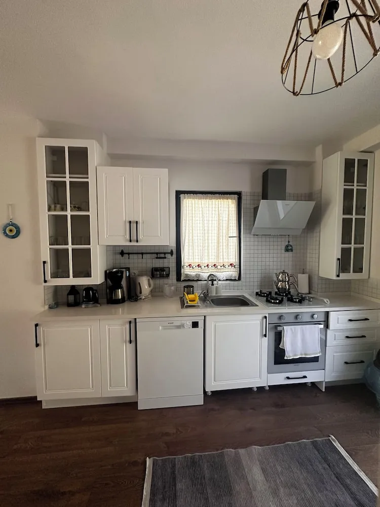 Family Villa, 2 Yatak Odası, Mutfak, Bahçeli