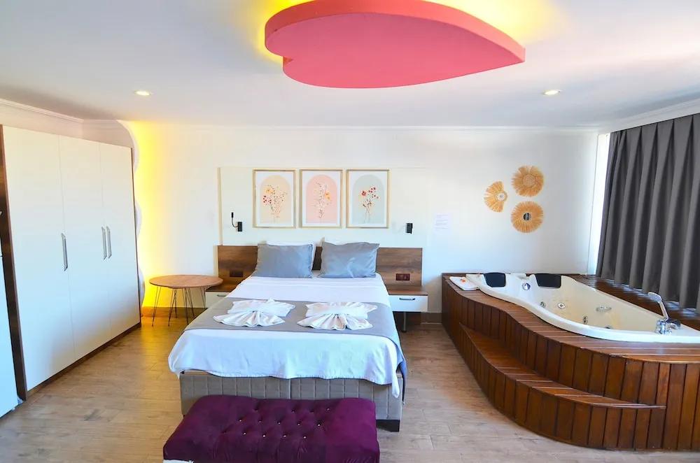 Romantic Stüdyo Süit, 1 Yatak Odası, Sıcak Su Küveti, Deniz Manzaralı
