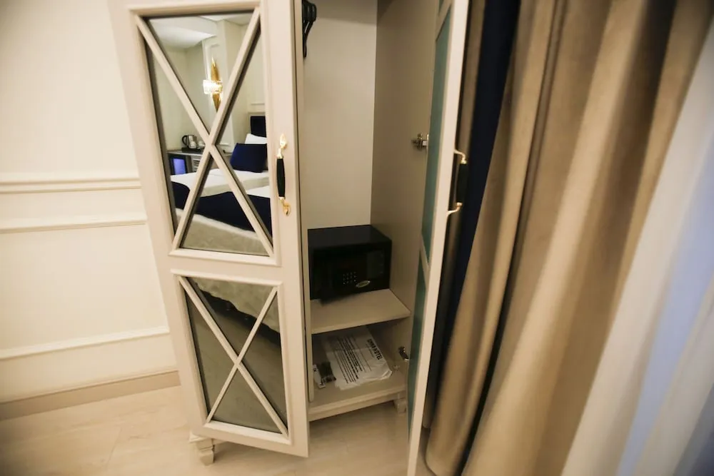 Deluxe Üç Kişilik Oda