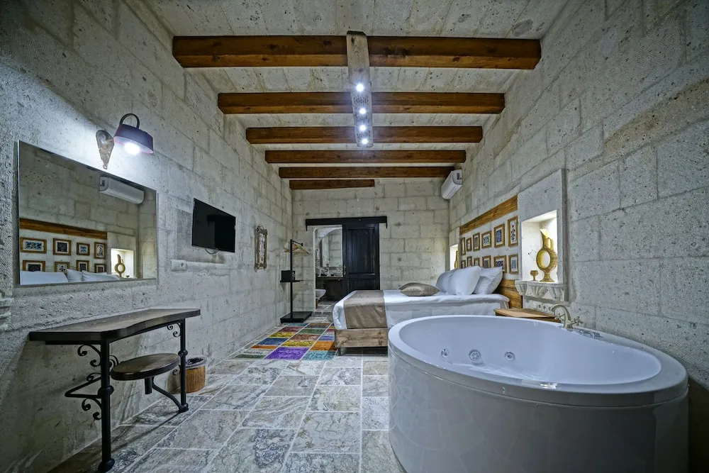 Deluxe Tek Büyük Yataklı Oda, Küvet (Balloon view)