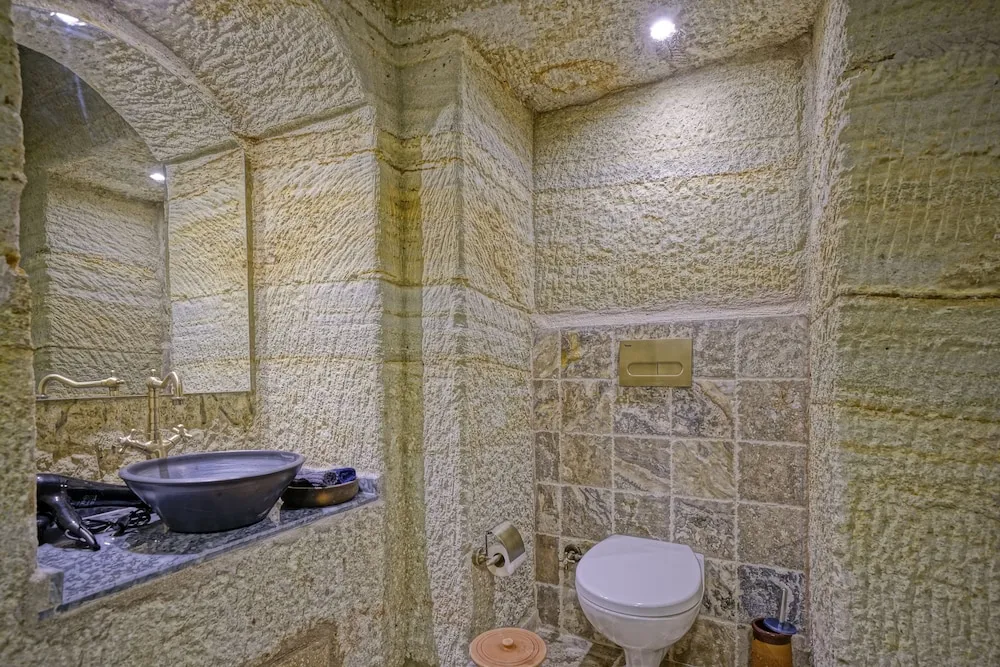 Superior Dört Kişilik Oda (Cave)