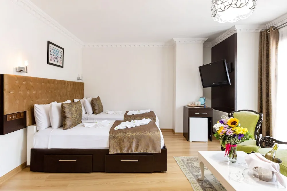 Deluxe Dört Kişilik Oda