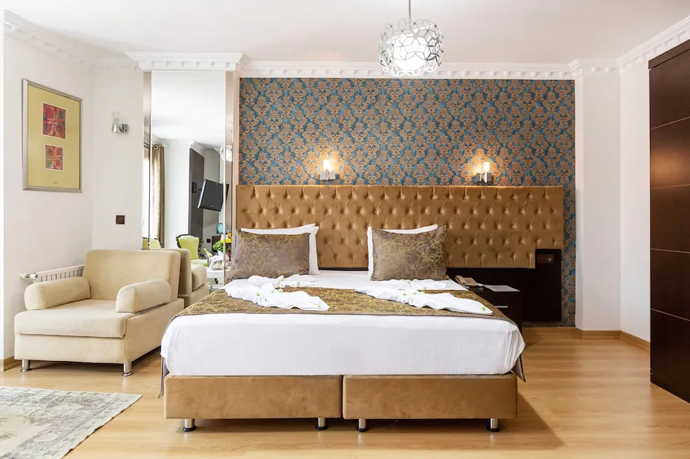 Deluxe Dört Kişilik Oda