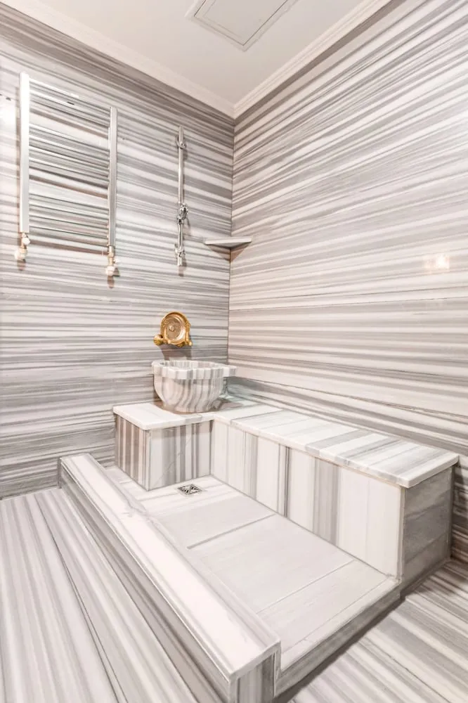 Deluxe Dört Kişilik Oda