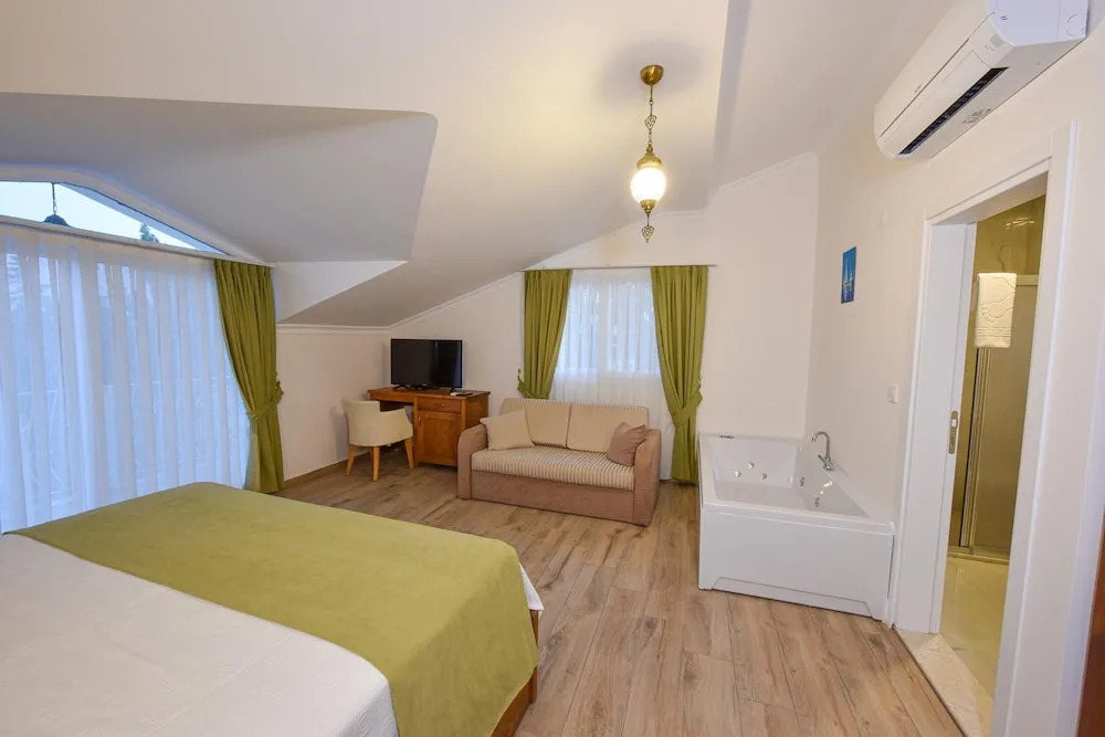 Luxury Tek Büyük Yataklı Oda