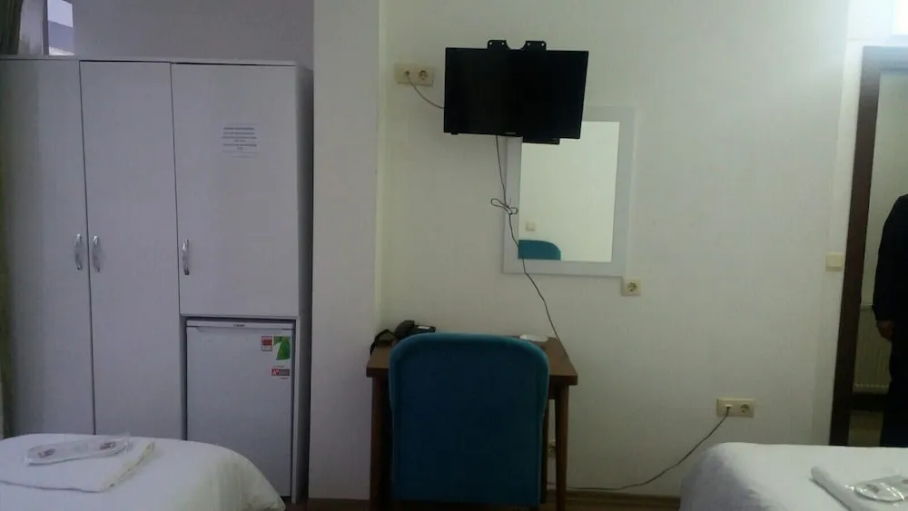 Basic Üç Kişilik Oda