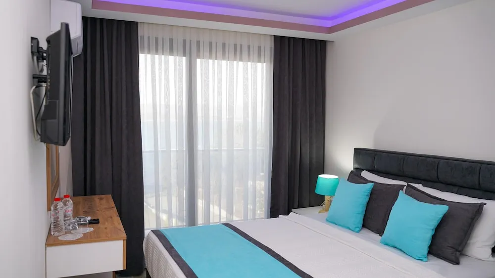 Standard Tek Büyük veya İki Ayrı Yataklı Oda, Şehir Manzaralı
