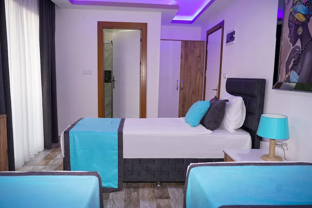 Standard Tek Büyük veya İki Ayrı Yataklı Oda, Deniz Manzaralı