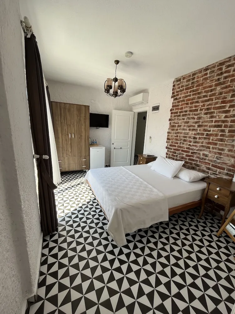 Comfort Tek Büyük Yataklı Oda