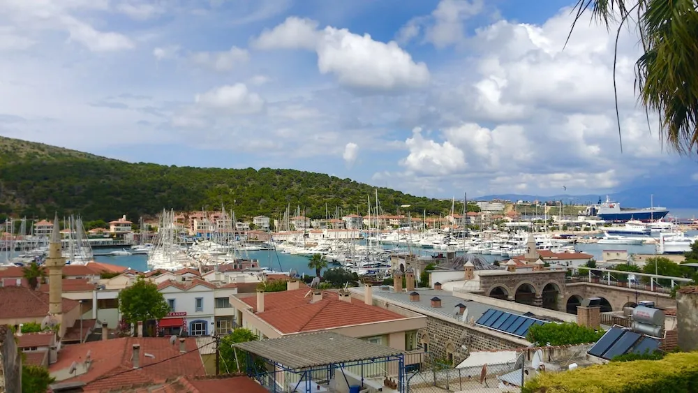 Deluxe Tek Büyük Yataklı Oda, Balkon, Marina Manzaralı