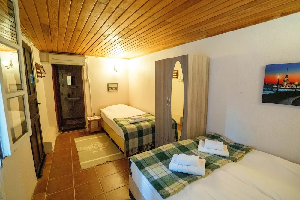 Standard Üç Kişilik Oda