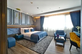Amethyst Hotel