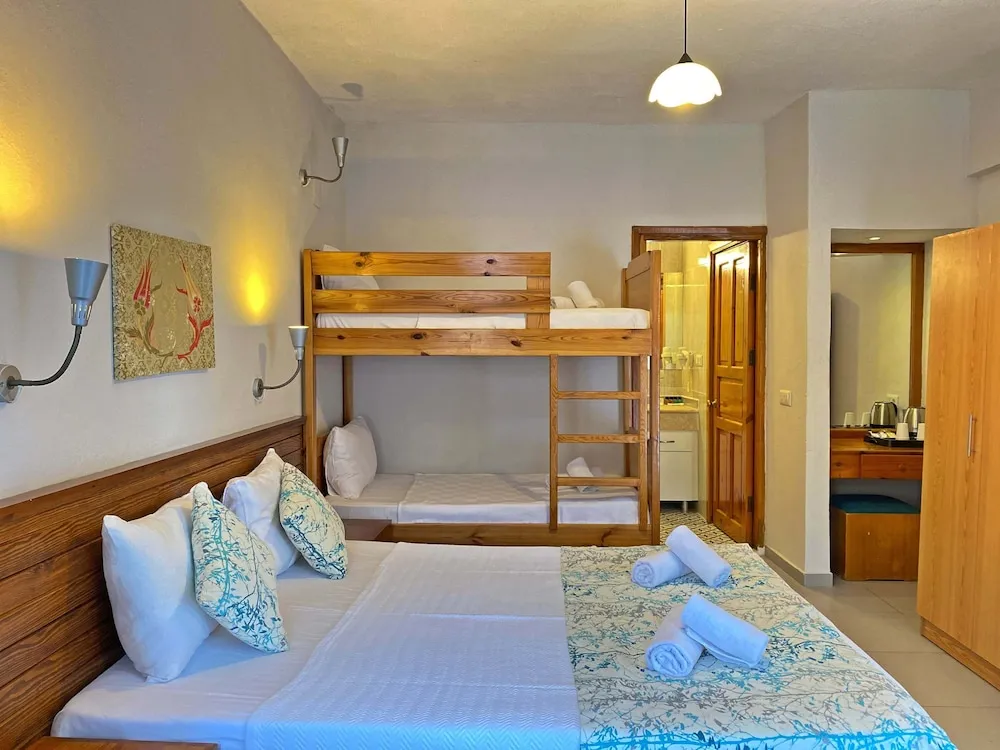 Bunk bed for 5 people