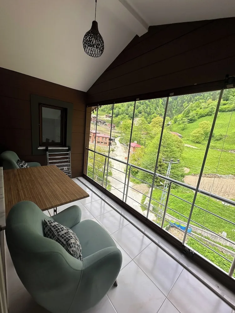 Deluxe Apart Daire, Dağ Manzaralı